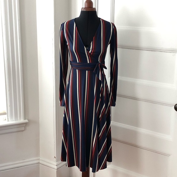 🌹SOLD🌹 ZARA Stripes Navy Wrap Dress Size Small - Picture 2 of 7
